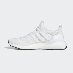Adidas Ultraboost 1.0 in White. Size 8 women’s. Never worn:)